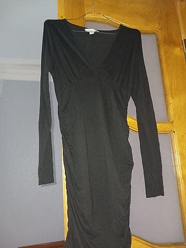 smart 2030 c003: Qadınlar üçün qara rəngli uzun paltar - Model: qısa bədənə oturan — 2