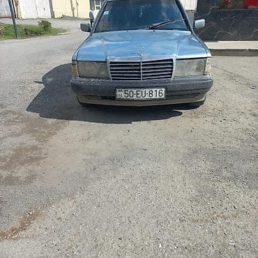 audi oturacaqlar: Mercedes-Benz 190 (W201): 2 l | 1989 il Sedan — 1