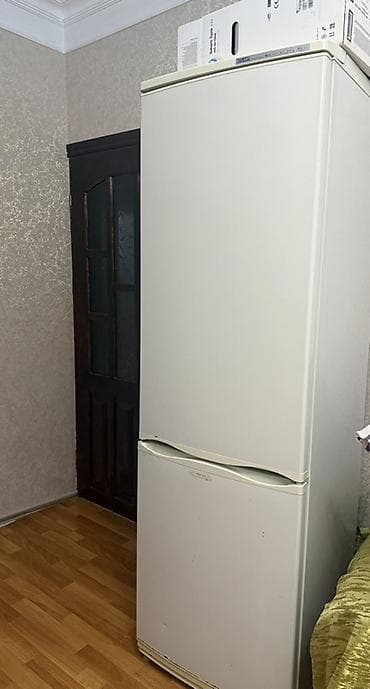 qapi zvanoku: Xarab 2 qapılı Atlant Soyuducu Satılır, rəng - Ağ — 1