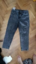 yupqa kofta: Qadın geyimləri dəsti - Qara rəngli t‑shirt: Ön hissədə “alexander — 6