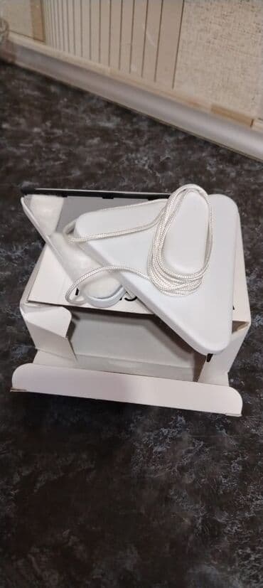 maqnit suse silen: Üçbucaq formalı maqnitli şüşə təmizləyici - İki tərəfli, maqnitli — 1