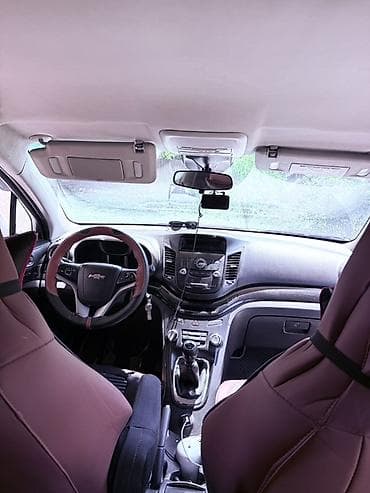 niva 213 mator: Chevrolet Orlando – ağ rəngli, praktik və geniş ailəvi miniven/SUV — 7