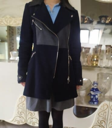 женское пальто с мехом: Palto satılır .3 dəfə geyinilib . Əla vəziyyətdədir .Baha alınıb — 2