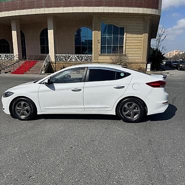 audi 6: Hyundai Avante: 1.6 l | 2015 il Sedan — 5