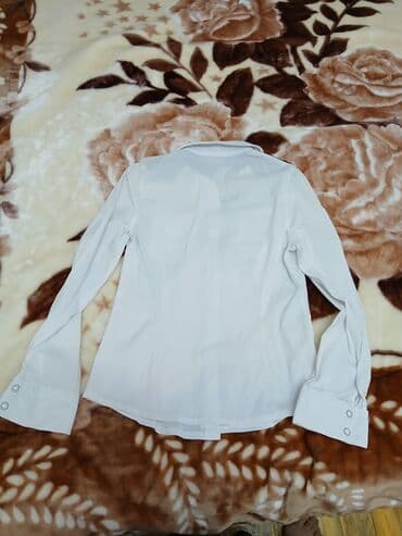 qizlar ucun mekteb koynekleri: Yeni ağ rəngli qızlar uçün köynək,razmer-M. Новая — 5