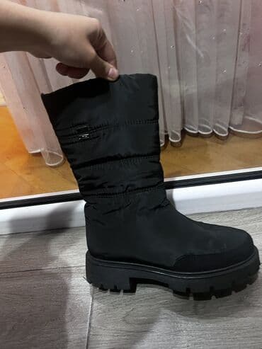 женские цветочные кеды: Qadınlar üçün qışlıq çəkmə - Rəng: qara - Model: orta balaqlı, iri — 3