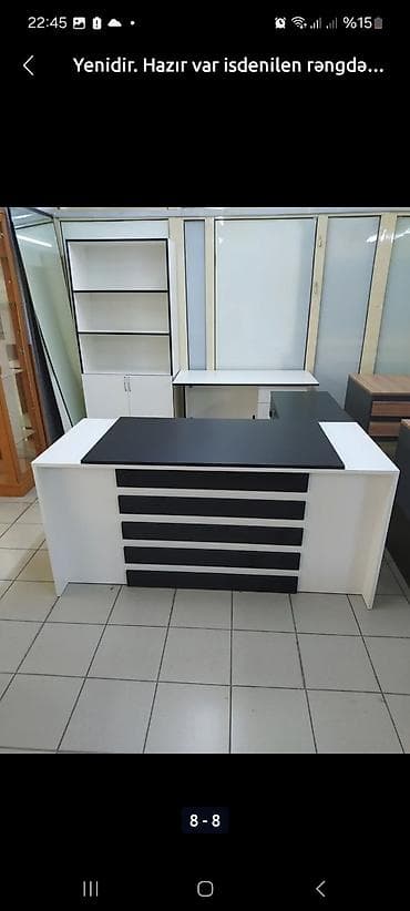 Yeni, Müdir üçün, Künc masa — 1