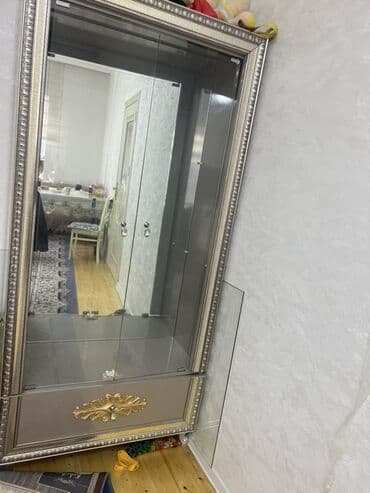 Ticarət tərəziləri: Şüşəli dolab vitrini, Yeni, Ünvandan götürmə — 1