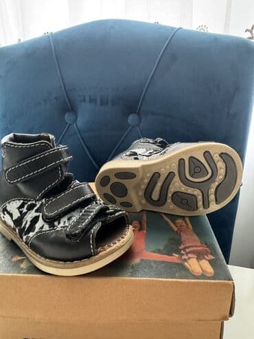 ayda gəzmə ayaqqabıları: Ortopedik ayaqqabı, Uniseks, 20 — 2