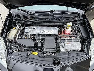malis teker: Toyota Prius: 1.8 l | 2010 il Sedan — 9