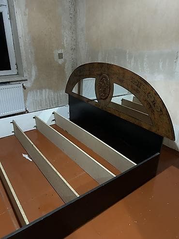 Yataq otağı mebel dəsti Tərkibi: - 5 qapılı iri qarderob – ortada 2 — 5