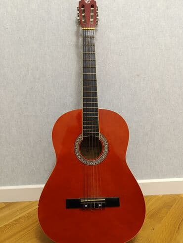 klassik gitar: - Klassik gitara Constaninopol,yaxsi vəziyyətdə, səsi təmizdir — 1