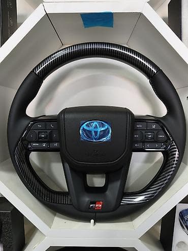 sukan dəsdi: Toyota üçün çoxfunksiyalı sükan - Dizayn: karbon lif üslublu üst və — 1