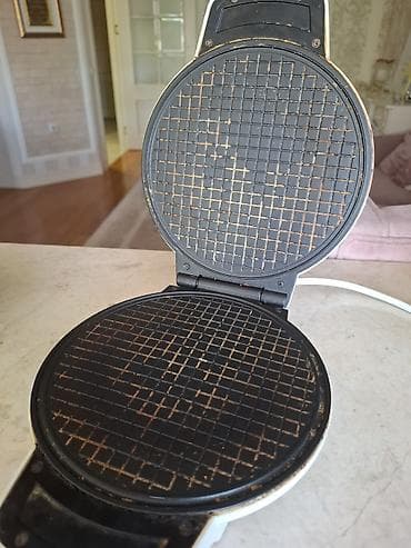 Elektronika: Binatone TWT-910 vafli aparatı Xüsusiyyətlər: - Güc: 900 W - Qızmayan — 5