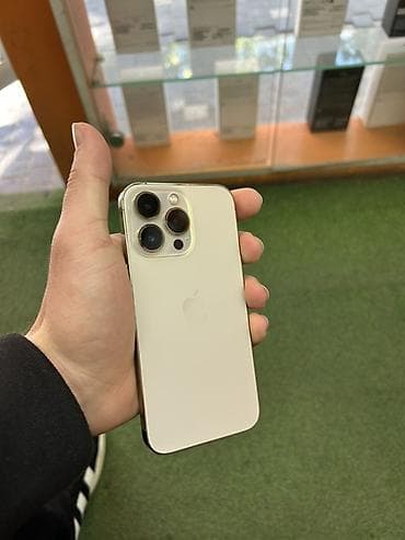 ayfon s: IPhone 13 Pro, Qızılı — 3