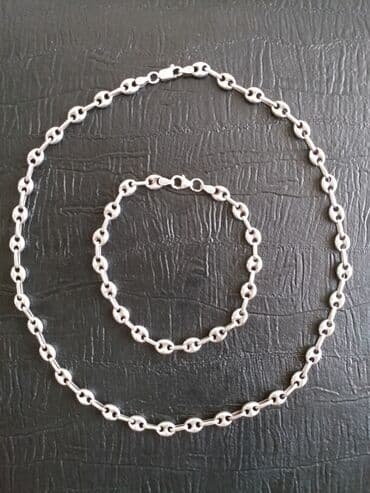 Portmone, pulqabıları: Dəstə daxildir: Boyunbağı, Gümüş, 925 Əyar, 27 g — 2