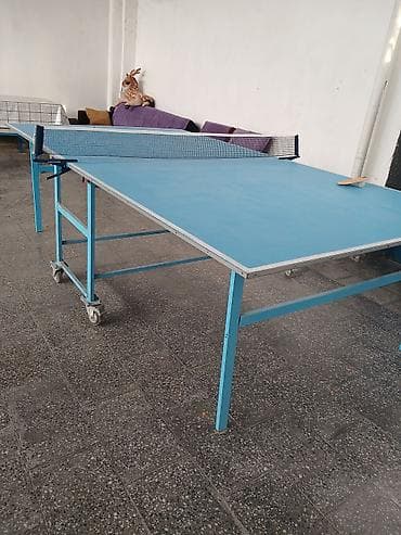 Stolüstü tennis masası – tam ölçülü, iki bölməli konstruksiya — 2