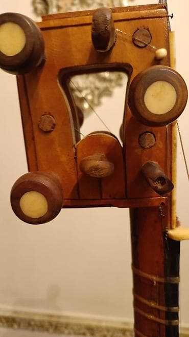 Клавишные инструменты: Satılır: Azərbaycan tarı (futlyarla) 1958 il - Əl işi, klassik — 9