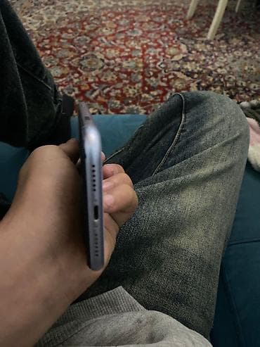 iphone 11: IPhone 11, Face ID — 5