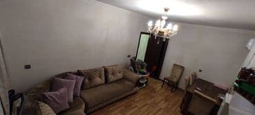 sabunçu qəsəbəsində evlər: Ev yeni təmir olunub. Evdə təxmini 1 ildən az yaşanıb. 5/4 cü mərtıbə — 1