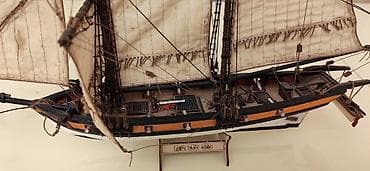 tar: Tarixi yelkənli gəmi maketi – 1:100 miqyas 2 ay ərzində yığılıb. - İki — 5