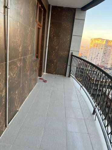 ucuz bina evleri 2019: Yeni Yasamal, 2 otaqlı, Yeni tikili, m. İnşaatçılar, 90 kv. m — 10