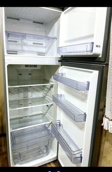 İşlənmiş 2 qapılı Beko Soyuducu Satılır, rəng - Boz, Təkərli