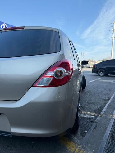 ravon r4 2020: Nissan Tiida: 1.5 l | Hetçbek — 3