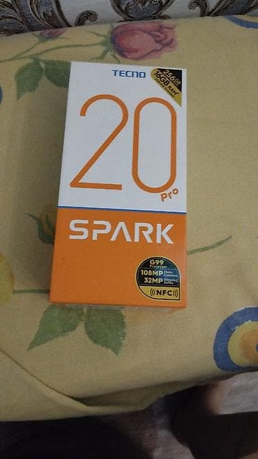 philips xenium 9@9h: Tecno Spark, rəng - Qızılı — 7
