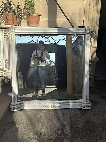 Komodlar: Yeni, Güzgülü — 2