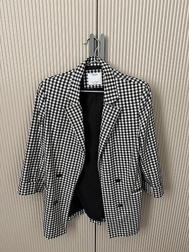 xs olcu: İkinci əl geyimlər -Zara qara don Xs. S-ə olur. -Stradivarius ağ don — 4