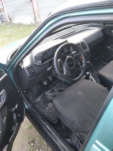 ваза напольная керамическая высокая: Model: Lada 2110 (sedan) Rəng: firuzə/mavi Kuzov: 4 qapılı — 6