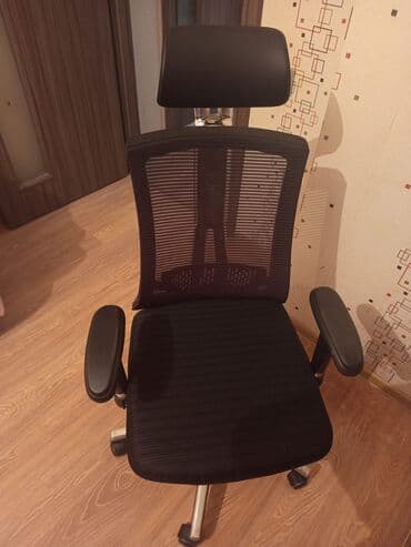 boyun yastığı: Təkərli, Qolları tənzimlənir, Parça — 1