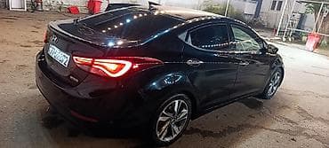 kia rio diffuser: Hyundai Elantra sedan – qara rəng, aerodinamik kuzov xəttləri və LED — 4