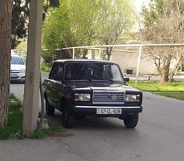 lada sükan: VAZ (LADA) 2107: 1.6 l | Sedan — 2