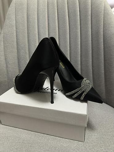 ayaggabı: Qadın klassik tufli – stiletto Alınma qiyməti 55 AZN, indi sərfəli — 1