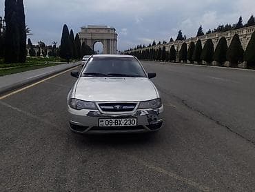 sukuter gence: Daewoo Nexia sedan - Kuzov: 4 qapılı sedan, gümüşü rəng - Mühərrik — 4