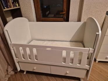 Oğlan və qız üçün, Dördbucaq, Beşik, Matras ilə, Yellənmə mexanizm ilə