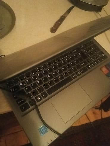 en ucuz toshiba notebook: Işləmir zapicast kimi satılır — 1