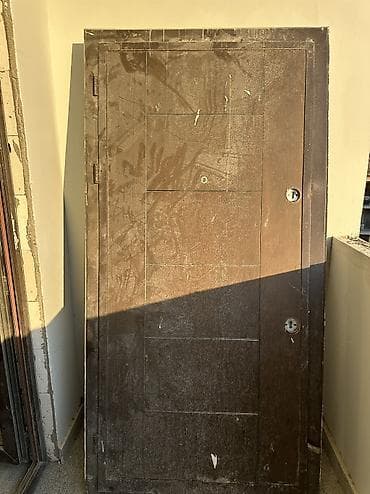 Mənzil üçün İşlənmiş Giriş qapısı 90x200 sm Glazok ilə, Zəmanətsiz, Ünvandan götürmə — 2