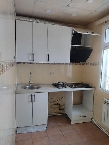 Tek şkaflar satılır üstündeki moyka ve qaz piltesi verilmir 150 azn