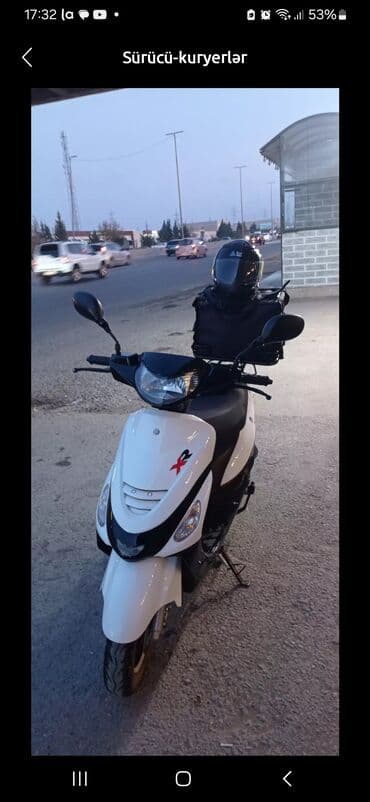купить мопед: Ağ-qara rəngdə Moped - Kompakt və yığcam kuzov, manevr qabiliyyəti — 2