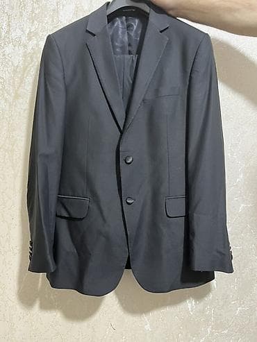 jenşen bitkisini harada tapmag olar: Kişi kostyumu – qara rəng, klassik kəsim - Dvuyarlı (2 düyməli) — 1