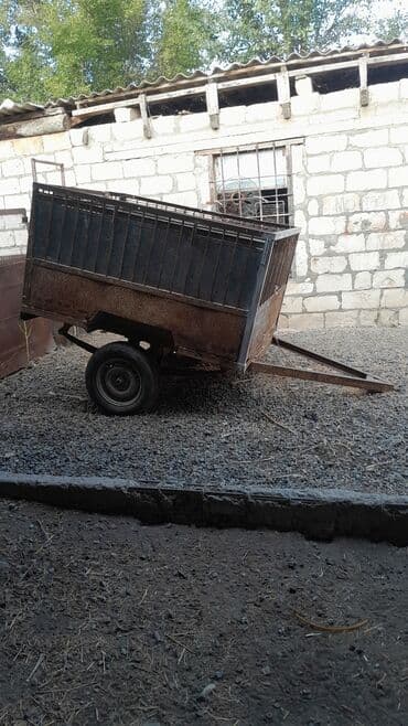 lapet qoşqu: Təkərli qoşqu yük daşımaq üçün nəzərdə tutulmuşdur. Metal — 1