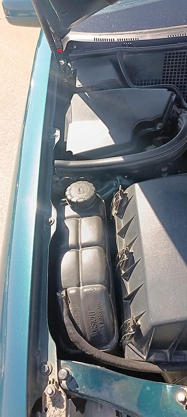 w210 disk: Mercedes-Benz E-Class: 2.4 l | 1998 il Sedan — 2
