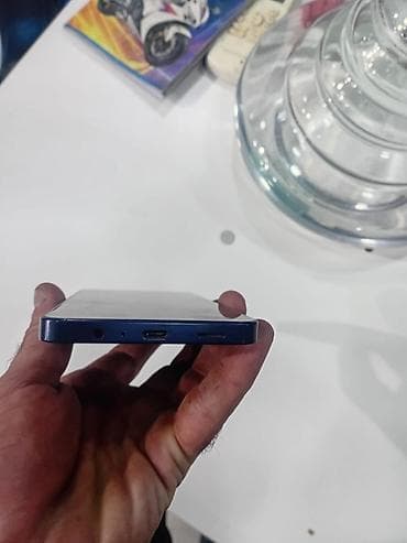 honor 9 d: Samsung A10e, 64 GB — 5