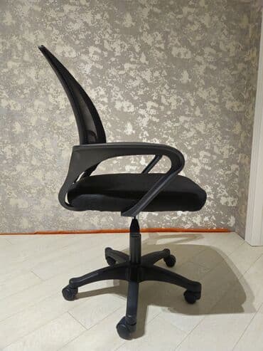 детский компьютерный стул, кресло: С колесиками, Рукояти не регулируются, Ткань — 4