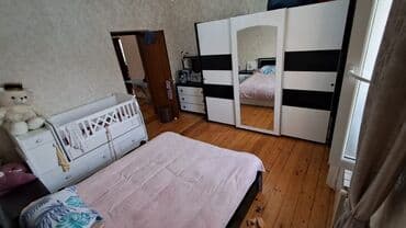 7 ve 8 mkr satilan evler: 3 otaq 1 zal. giriş kalidor, ve hamam tualet . heyetdede ayrica tualet — 3