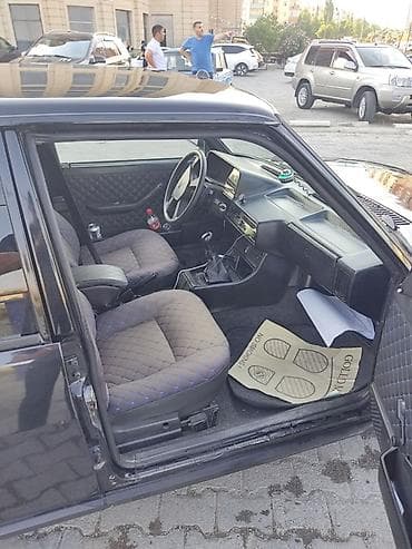 Model: Tofaş Şahin (sedan) Rəng: Qara Kuzov: 4 qapı, arxa ötürücü — 9