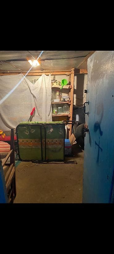 elmlər kirayə: Salam elimler xalq bankın arxasida 12kv hündürlüyü 2 metr olan padval — 3